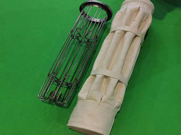 生物質鍋爐除塵器燒布袋，布袋除塵器,一噸生物質鍋爐用多大的布袋除塵器