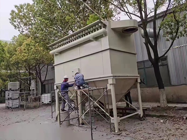脈沖布袋除塵器工作原理，為什么能高效過(guò)濾粉塵？,脈沖袋式除塵器工作原理是什么